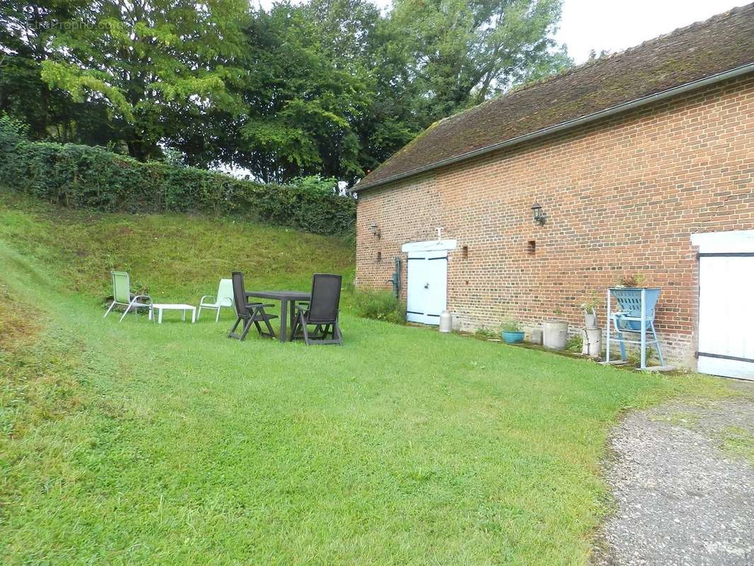 Maison à SAINT-PIERRE-SUR-DIVES