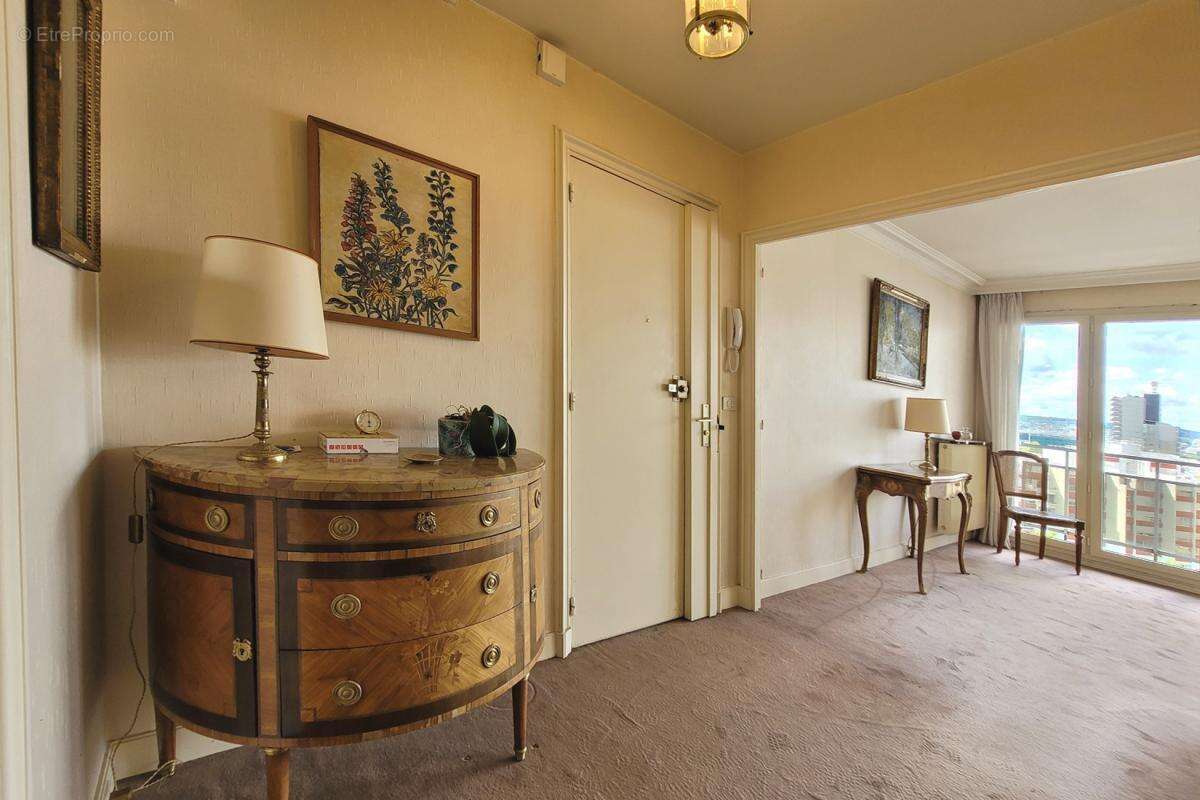 Appartement à PARIS-15E