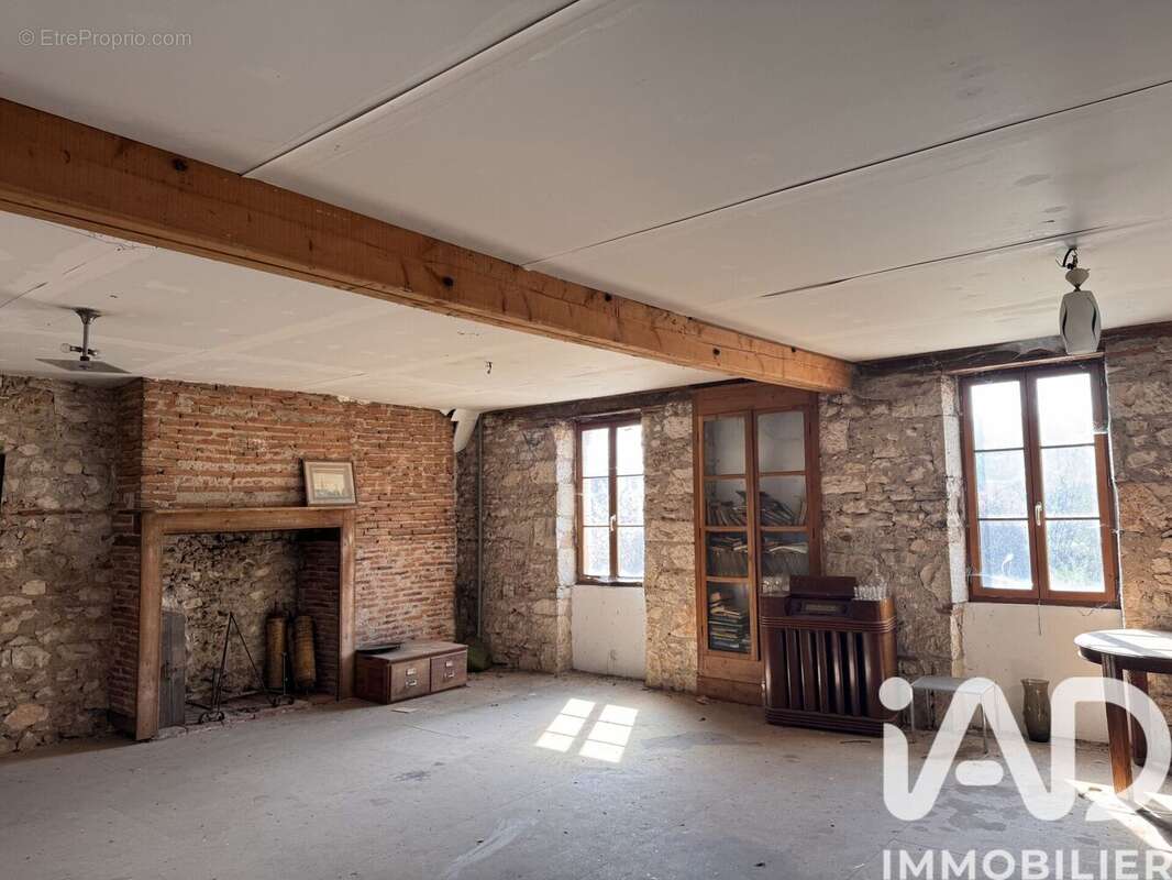 Maison 160 m² à Saint-Gery  - photo 8