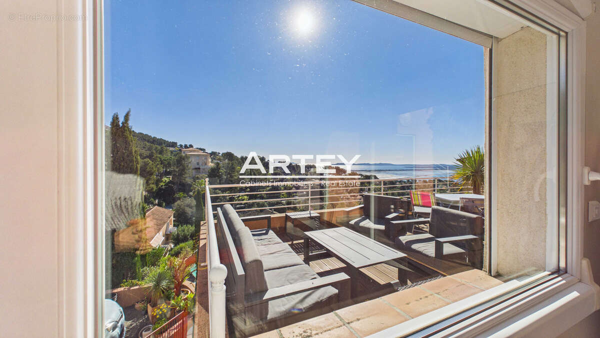 Maison à HYERES