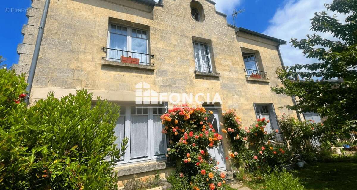Maison à COUCY-LE-CHATEAU-AUFFRIQUE