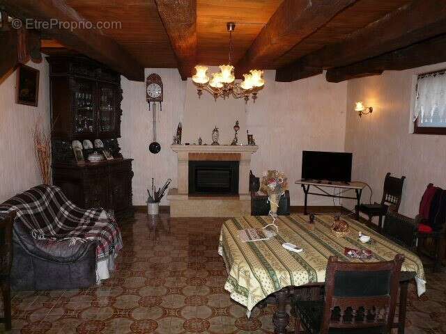 Maison à LAROQUE-TIMBAUT