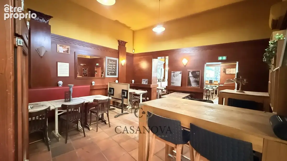 Restaurant d'inspiration italienne de 155 m² avec terrasse au cur de l'Écusson - photo 6