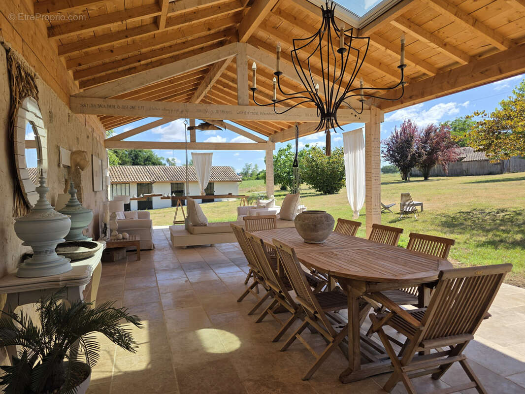 Élégante propriété de charme au cœur de la campagne   4,7 hectares, piscine et dépendances - photo 8
