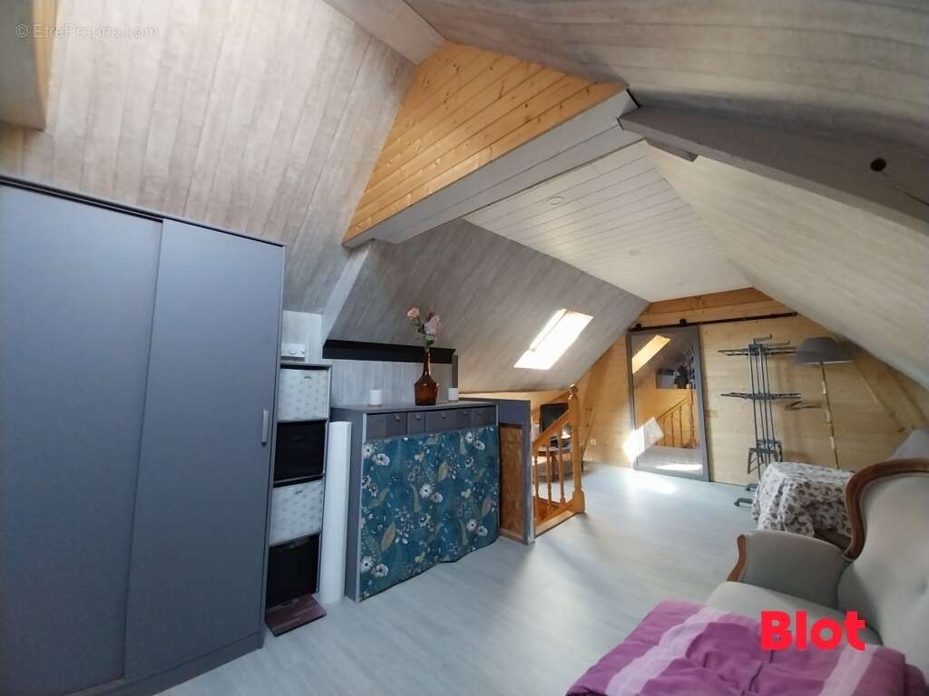 Maison à MINIAC-MORVAN