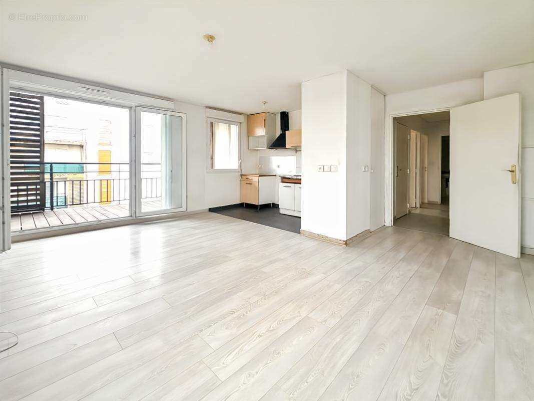 Appartement à LIEUSAINT