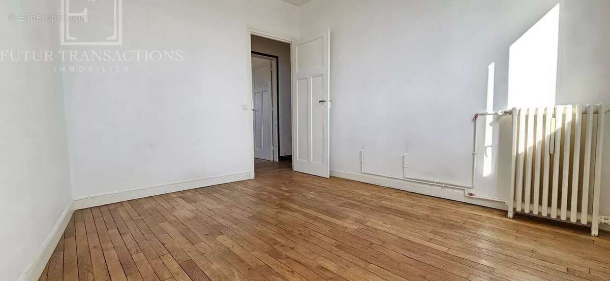Appartement à COLOMBES
