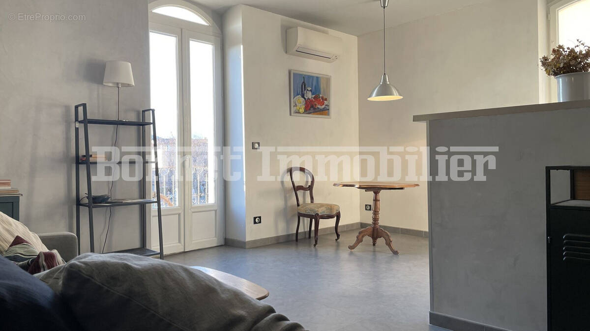 Appartement à NYONS