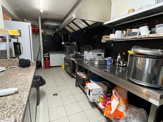 Commerce à MARSEILLE-16E