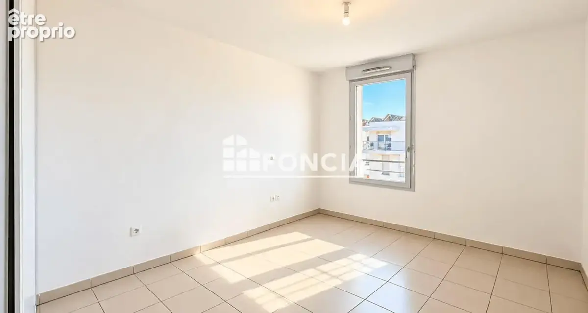 Dernier etgae appartement 3 pieces avec 21 m2 de terrasse et deux places de parkings - photo 5