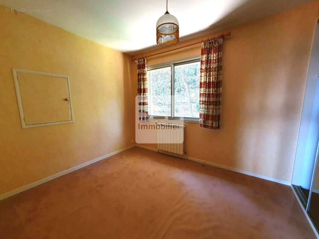 Maison à BAGNOLS-SUR-CEZE