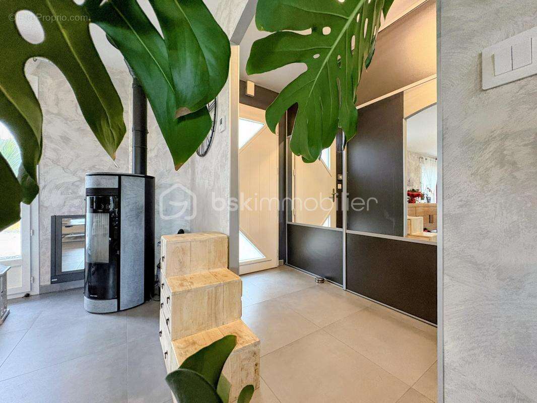  Maison contemporaine de 124 m² / 4 CHAMBRES avec PISCINE – Terrain 1 800 m² - photo 7