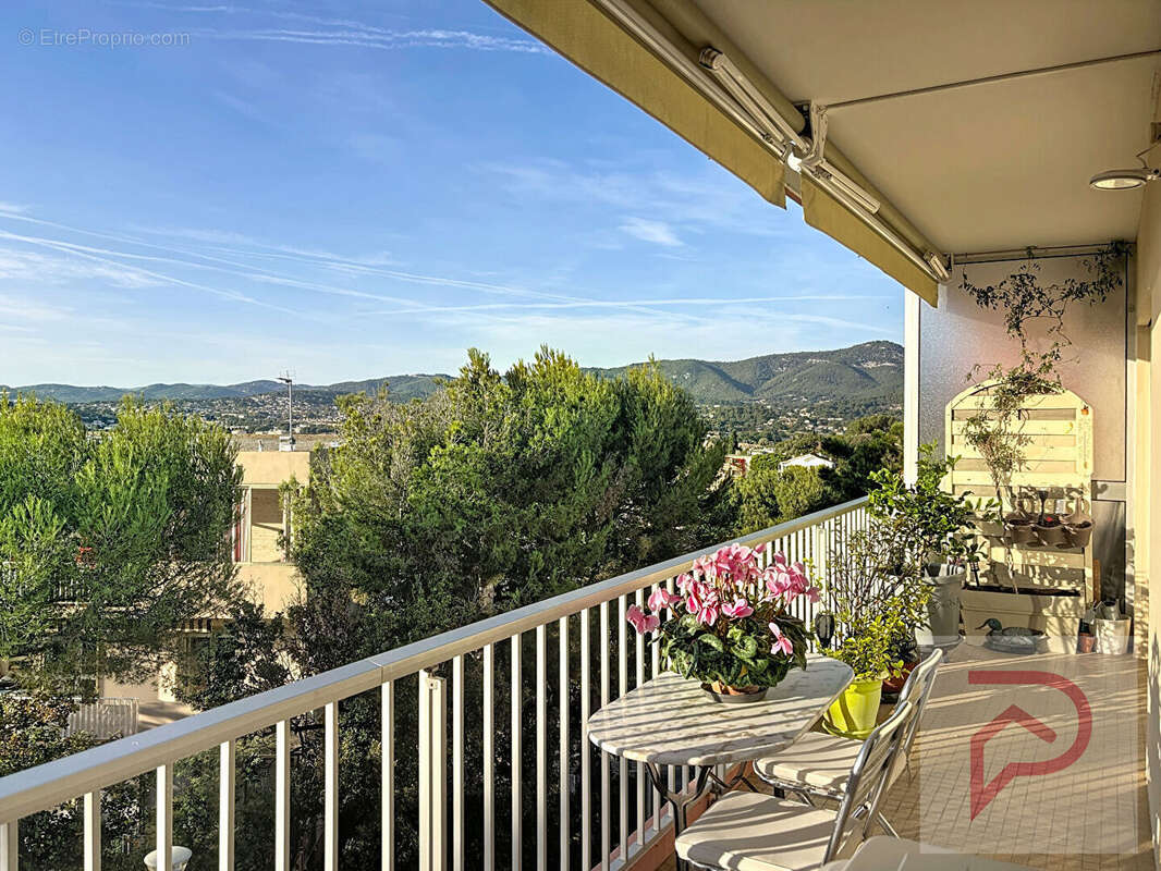 Appartement à SIX-FOURS-LES-PLAGES