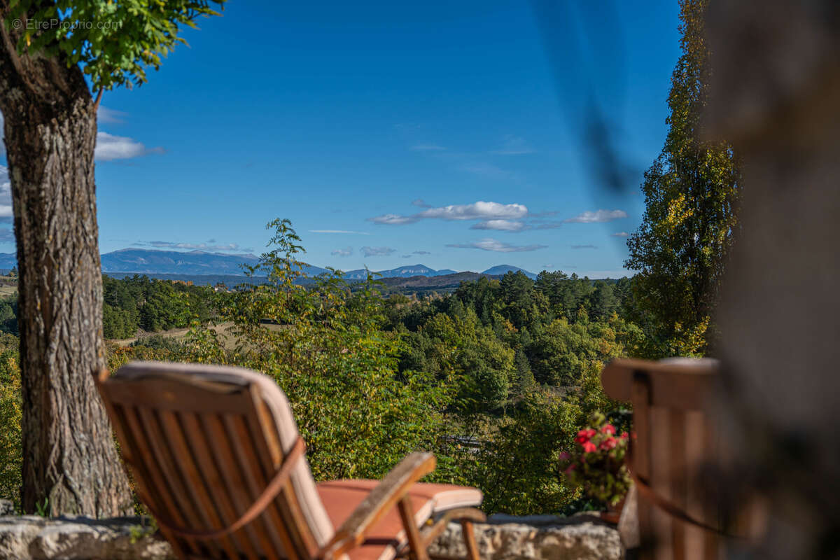 Maison à FORCALQUIER