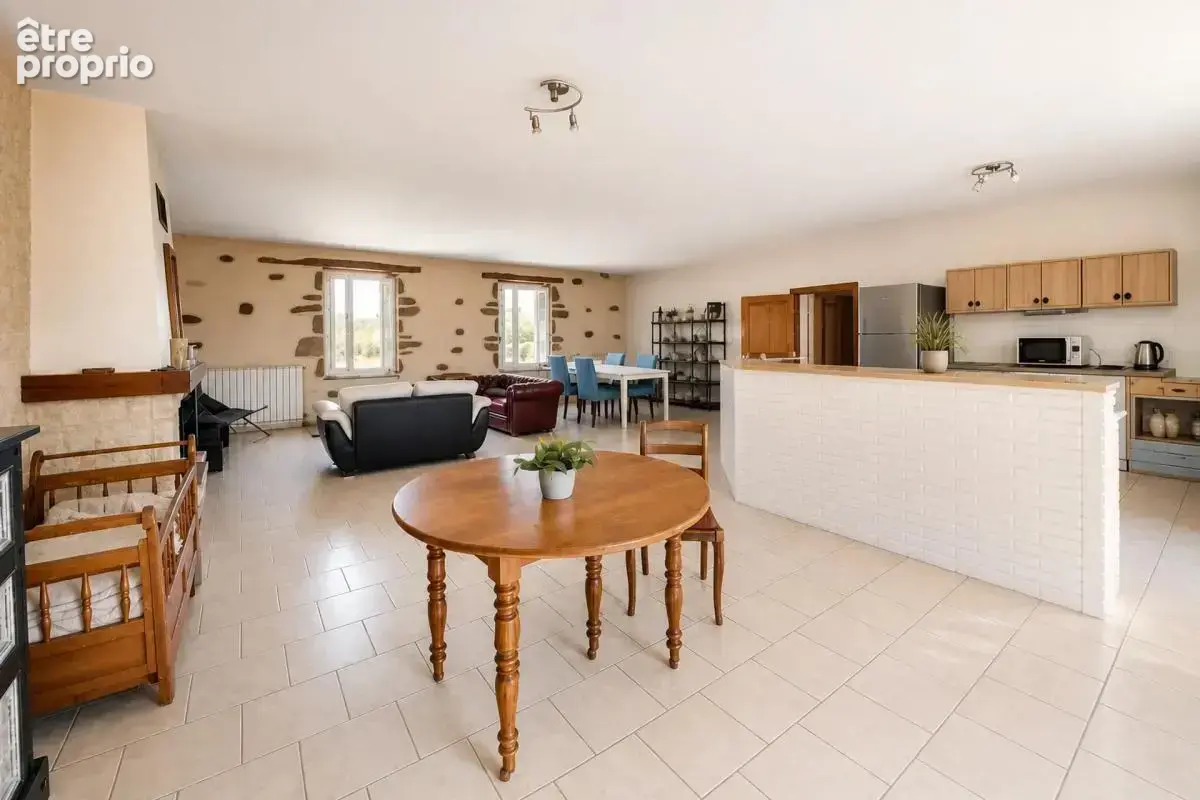 Maison avec dépendance sur 6000m2 de terrain - photo 5