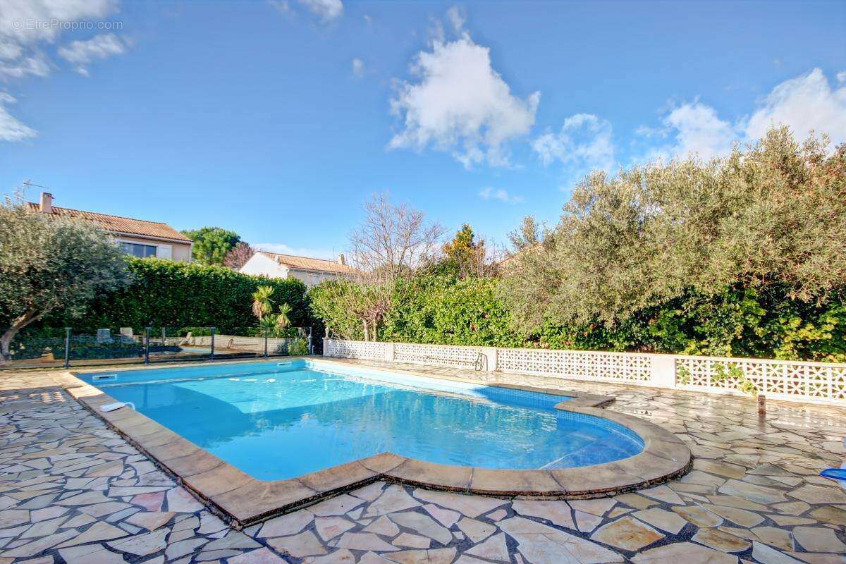 Maison à SAINT-JEAN-DE-VEDAS