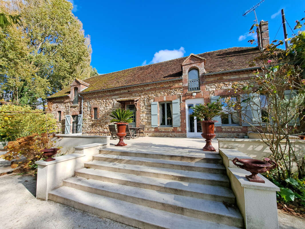 Maison à BRAY-SUR-SEINE