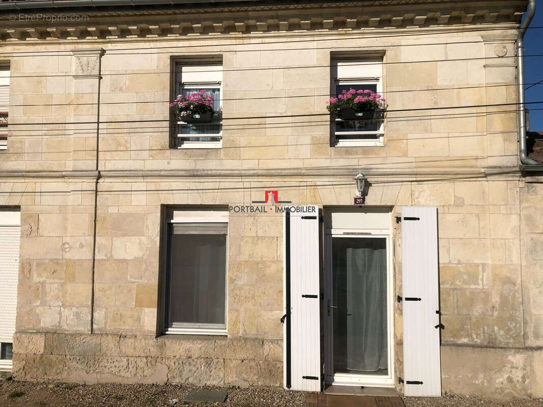 Appartement à PUGNAC