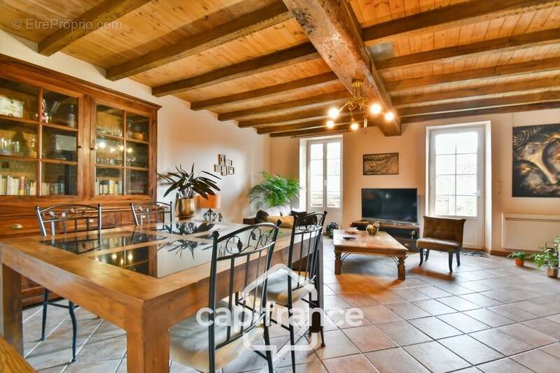 Maison à vendre 5 pièces ASNIERES LA GIRAUD (17) avec jardin, dépendances et garage - photo 14