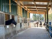Maison à THORIGNY-SUR-OREUSE