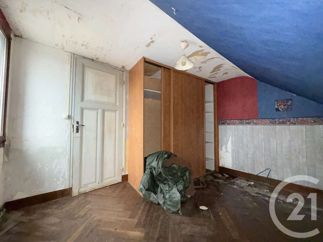 Maison à SAINT-QUENTIN