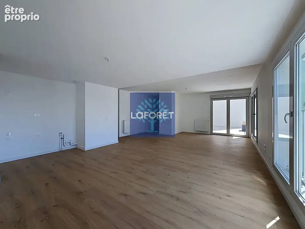 Appartement La Rochelle 5 pièce(s) 109.96 m2 - photo 2