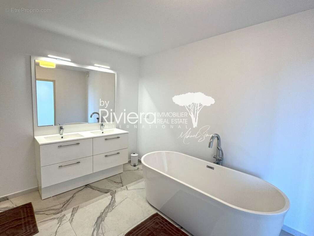 Appartement dernier étage à vendre à Cavalaire-Sur-Mer - photo 28