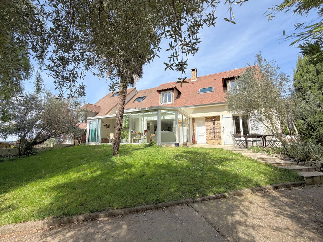 Maison à RUEIL-MALMAISON