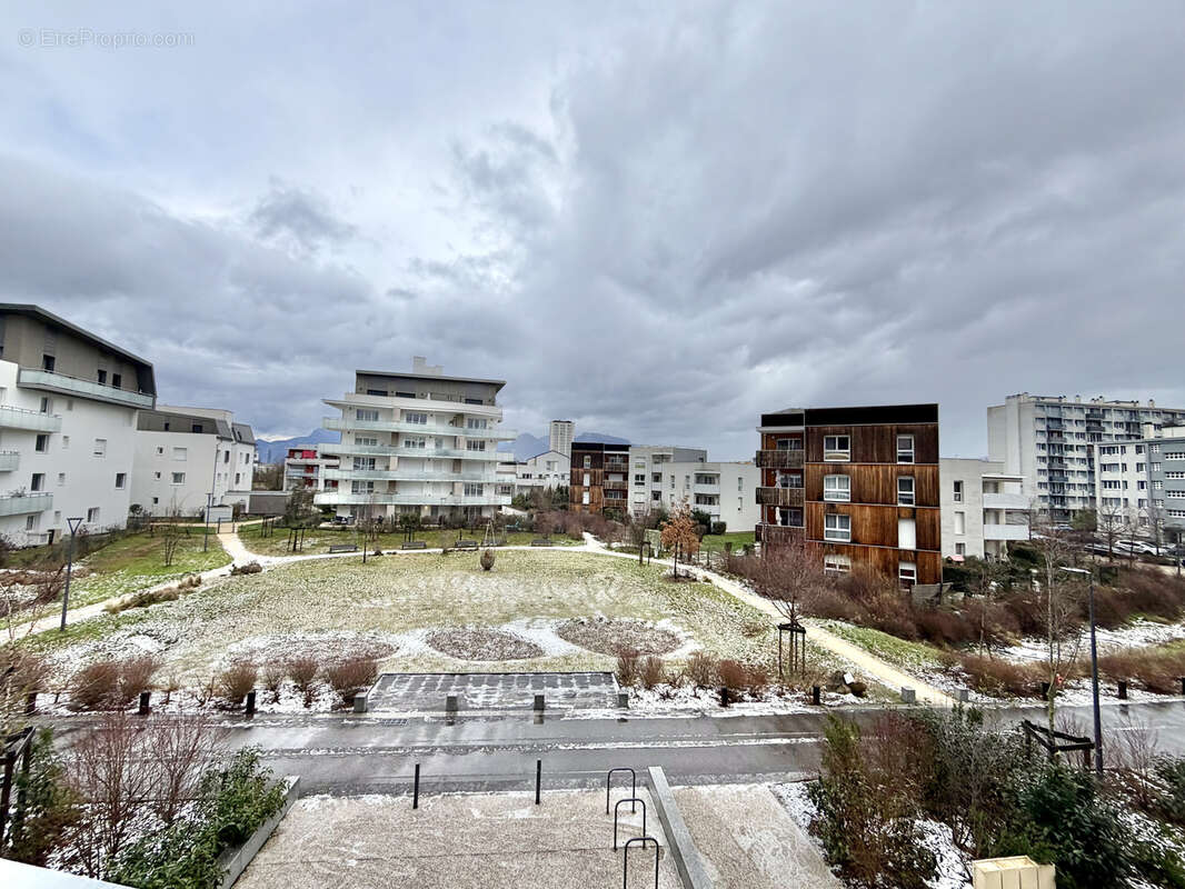 Appartement à LE PONT-DE-CLAIX