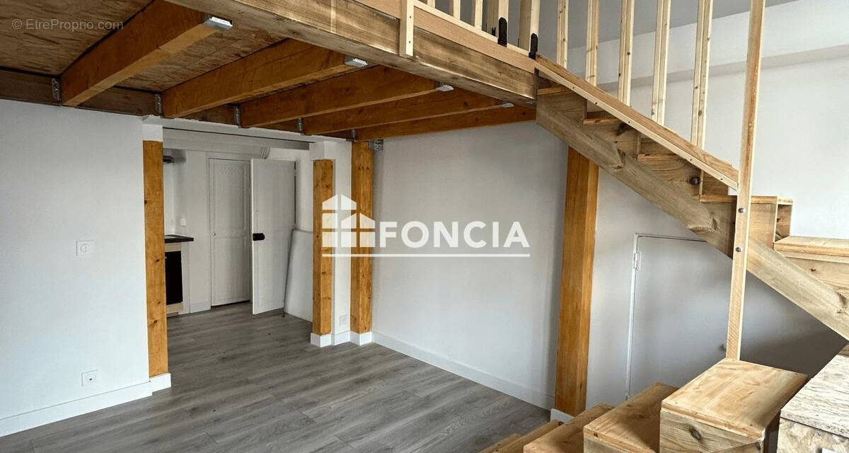 Appartement à MARSEILLE-5E