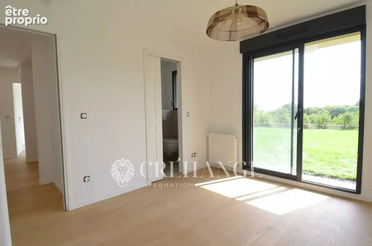 Maison contemporaine de 5 pièces - 120 m² - Le Port Marly - photo 10