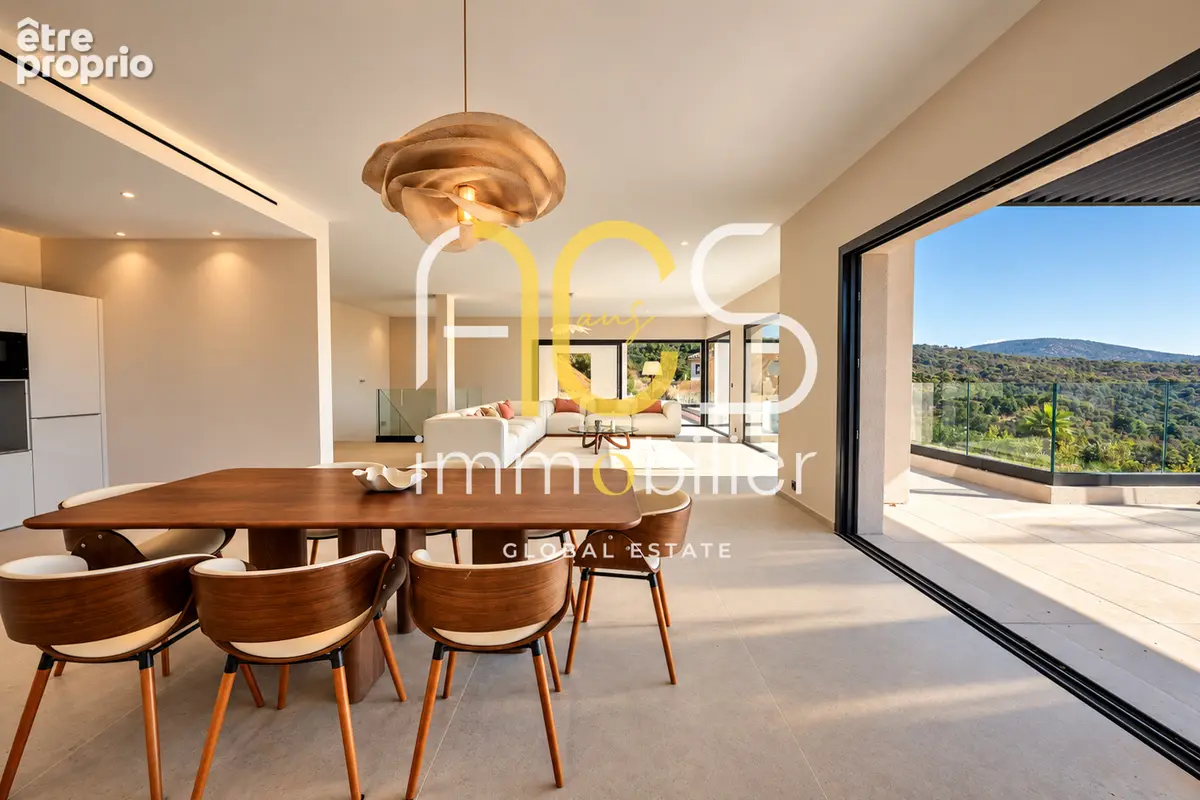 GRIMAUD - Villa vue mer, 5 chambres et piscine - photo 7