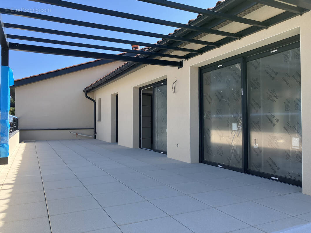 Appartement à VAUGNERAY