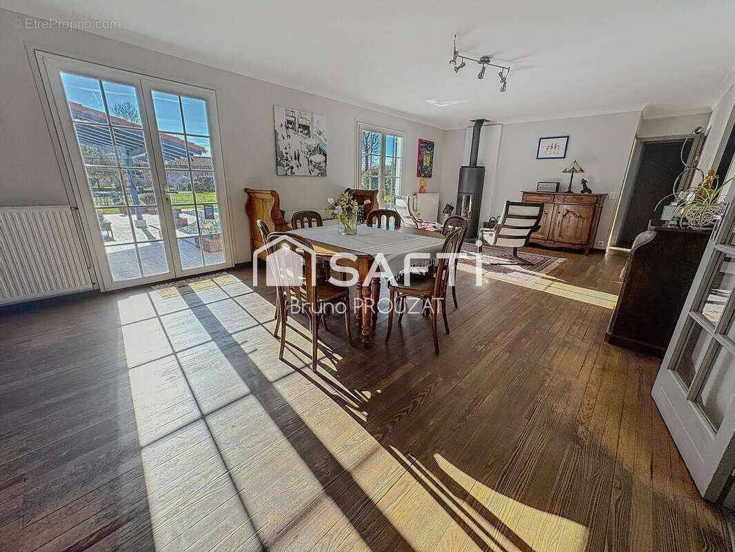 Photo 2 - Maison à SAINT-ETIENNE-DE-TULMONT