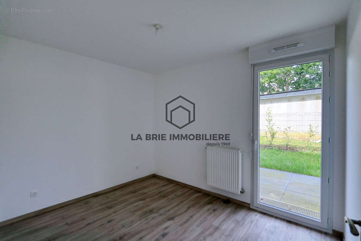 Appartement à EMERAINVILLE