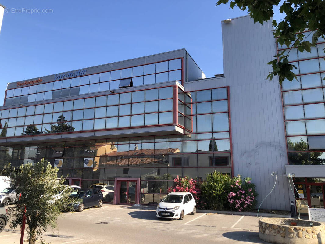 Commerce à OLLIOULES