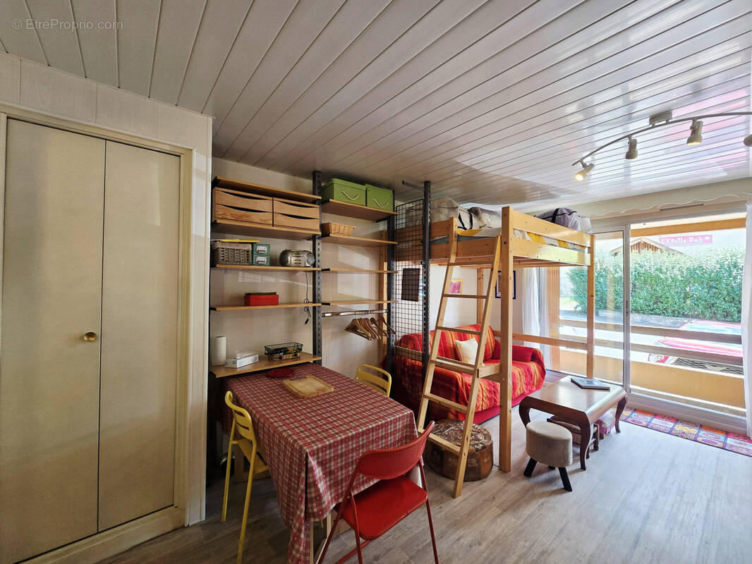 Appartement à ENCHASTRAYES