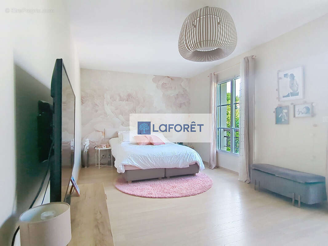 Maison à MEZY-SUR-SEINE