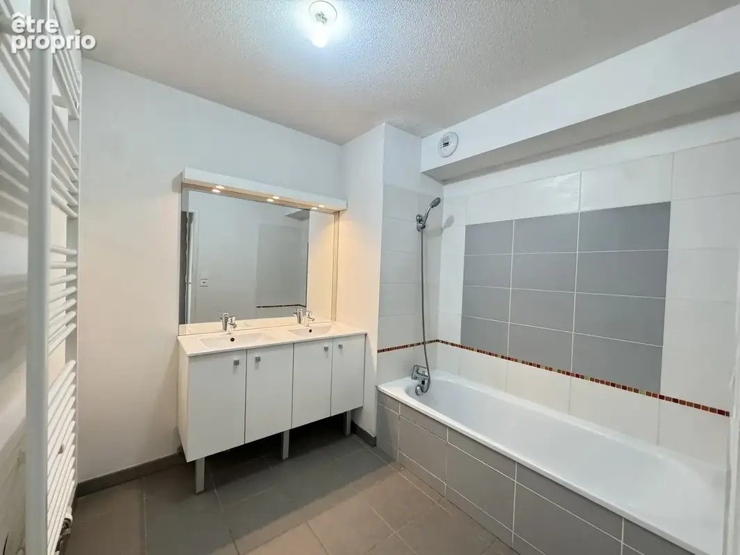 APPARTEMENT T4 de 80 M2 avec un balcon de 30 M2 et 2 Parking en S-sol - photo 6