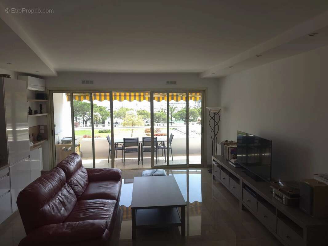 Appartement à VILLENEUVE-LOUBET