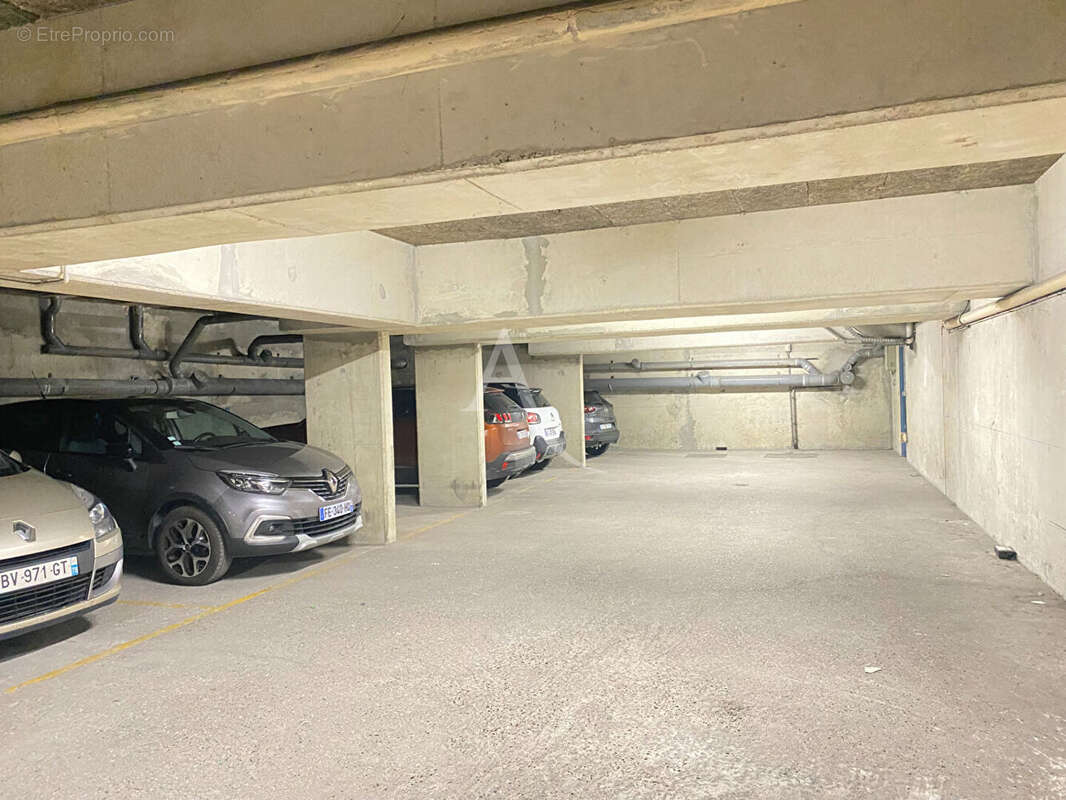 Parking à ASNIERES-SUR-SEINE