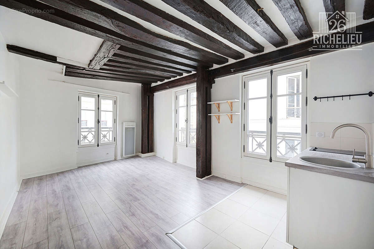 Appartement à PARIS-2E