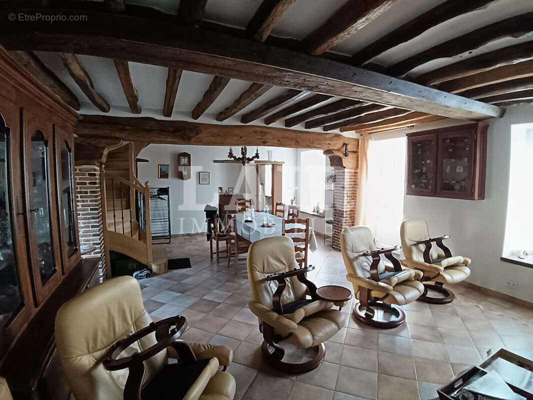 Maison à LE MELE-SUR-SARTHE