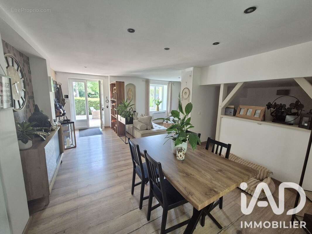 Photo 2 - Maison à LA FERTE-SOUS-JOUARRE