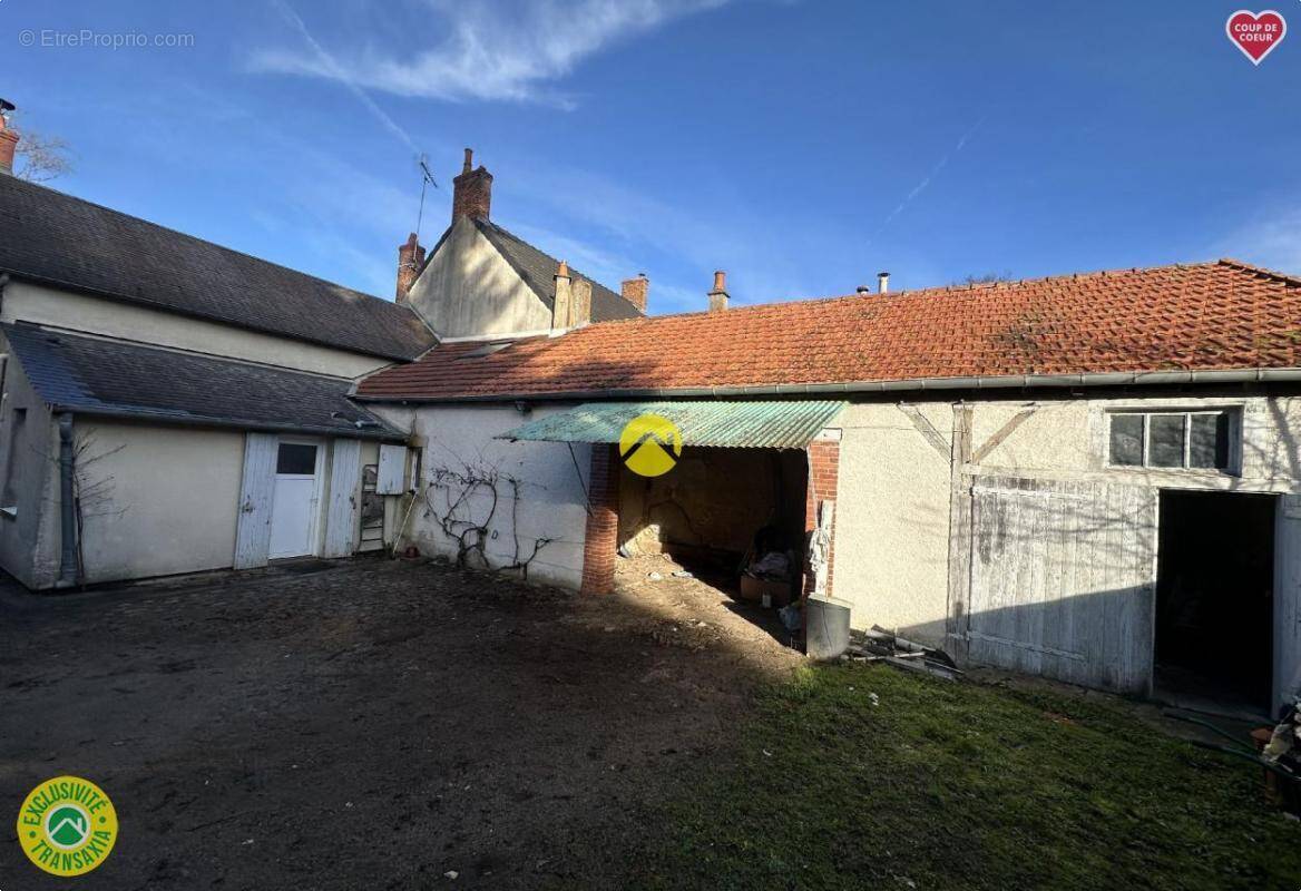 Maison à LA GUERCHE-SUR-L'AUBOIS