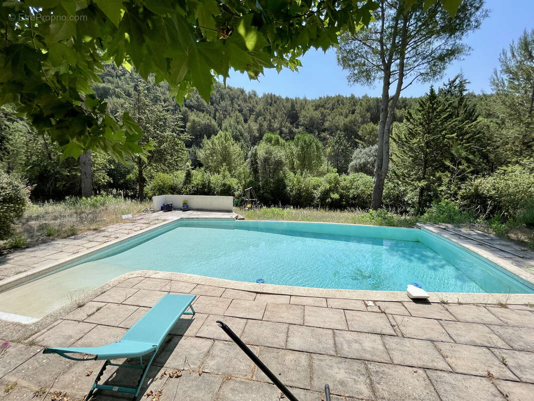 Maison à CUGES-LES-PINS