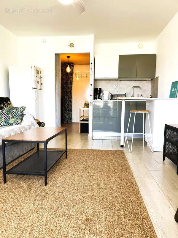 Appartement à LA LONDE-LES-MAURES