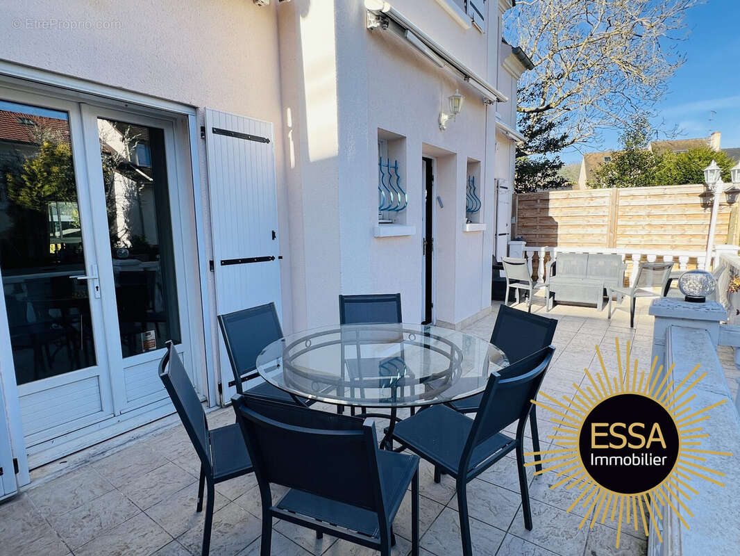 Maison à ROCQUENCOURT