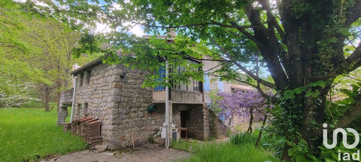 Maison 230 m² à Mayres  - photo 5