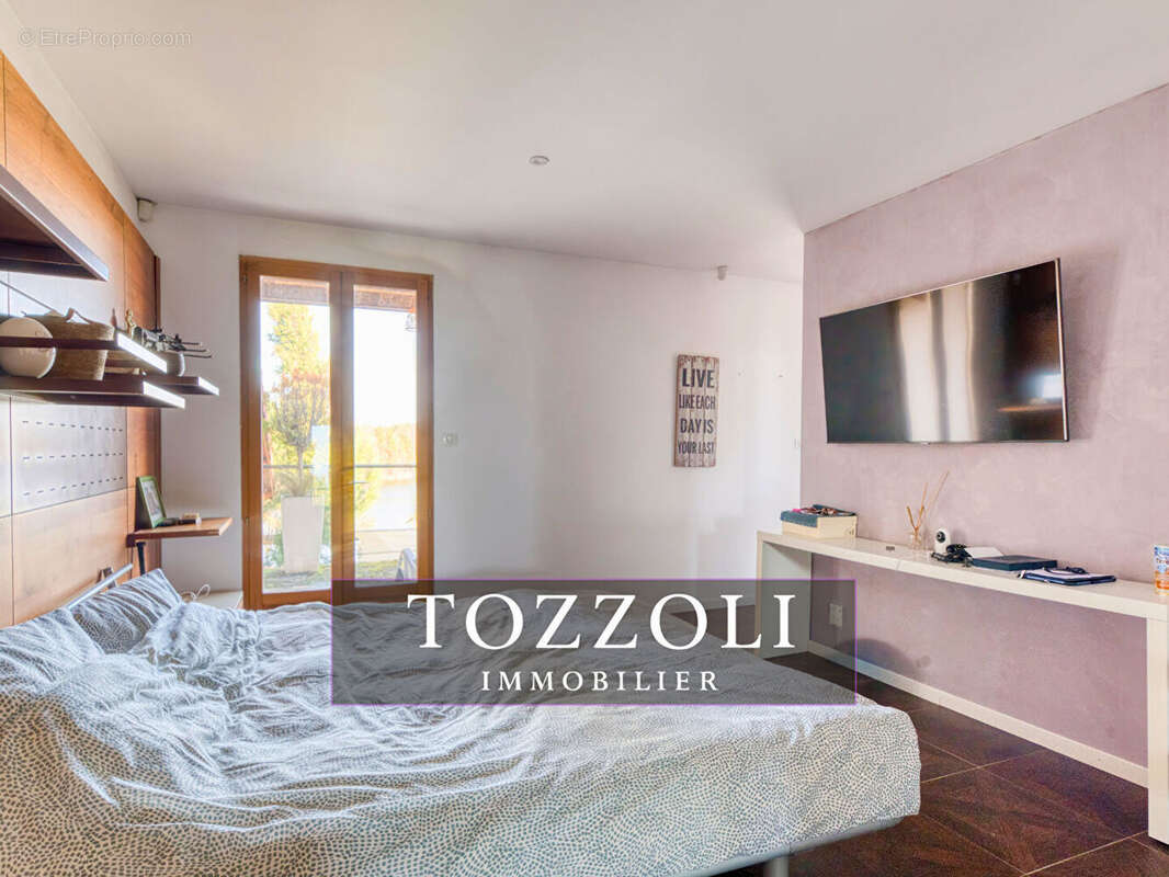 Maison à SAINT-QUENTIN-FALLAVIER